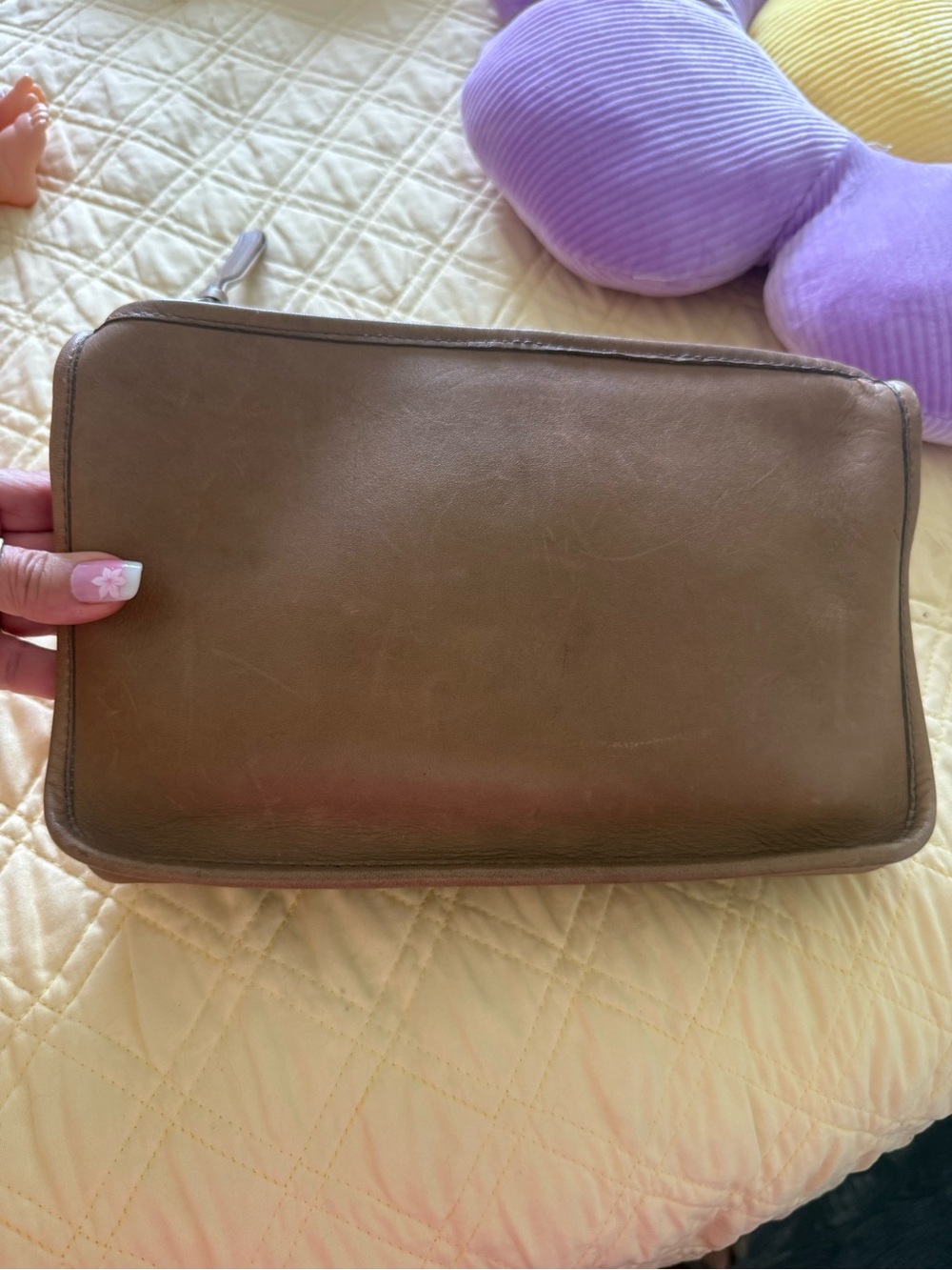 Coach Basic Bag in Putty - Picture 2 of 8